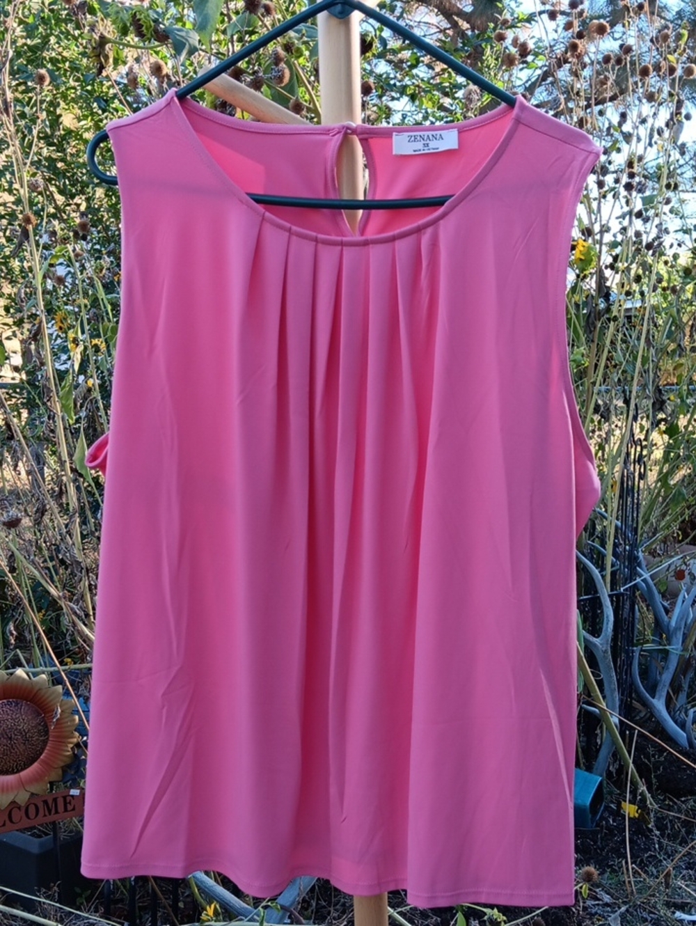 Zenana Outfitters Pink Pleated Sleeveless Tank Top Blouse.